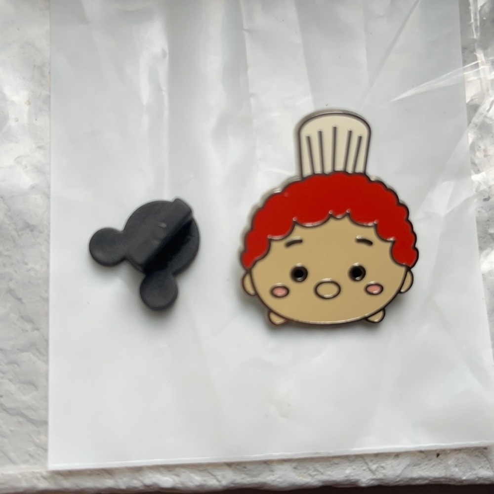 Disney mystery Pin Tsum Tsum- linguini